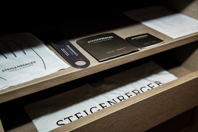 Imagen de la habitación del Hotel Steigenberger Airport Hotel Berlin. Foto 8