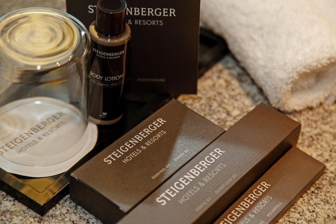 Imagen de la habitación del Hotel Steigenberger Airport Hotel Berlin. Foto 11