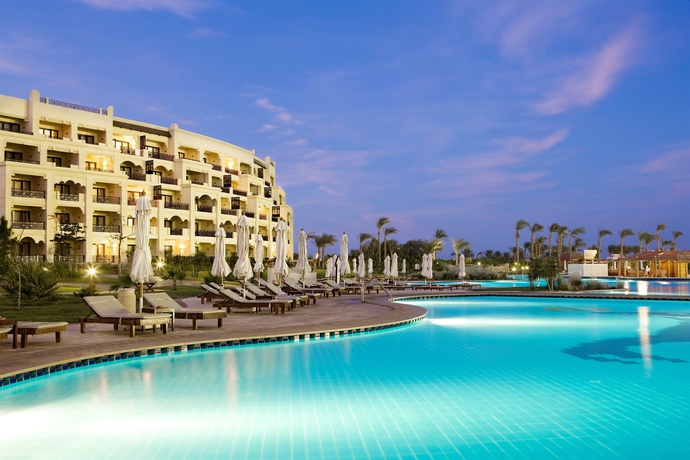 Imagen de los exteriores del Hotel Steigenberger Aldau Beach. Foto 7