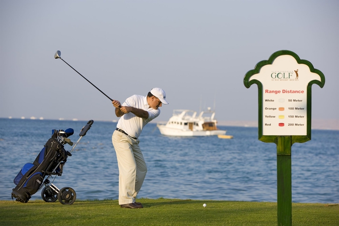 Imagen de los exteriores del Hotel Steigenberger Aldau Beach. Foto 10