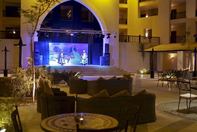 Imagen de los exteriores del Hotel Steigenberger Aqua Magic. Foto 10