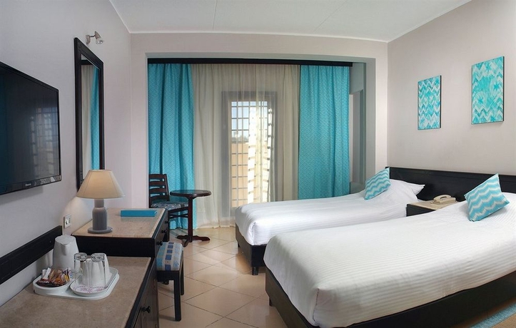 Imagen de la habitación del Hotel Steigenberger Aqua Magic. Foto 8