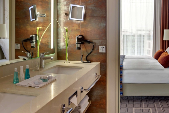 Imagen de la habitación del Hotel Steigenberger Bremen. Foto 10