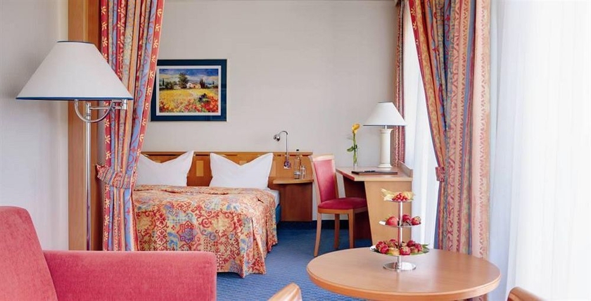 Imagen de la habitación del Hotel Steigenberger Conti Hansa. Foto 3