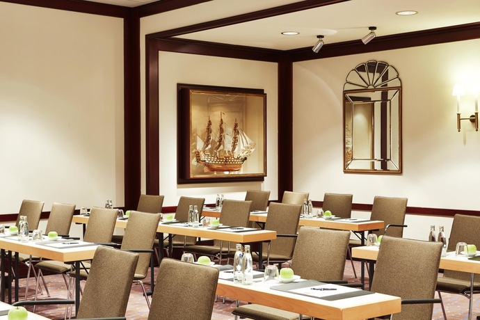 Imagen de los interiores del Hotel Steigenberger Conti Hansa. Foto 8