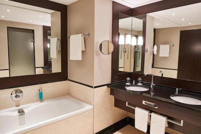 Imagen de la habitación del Hotel Steigenberger De Saxe. Foto 7