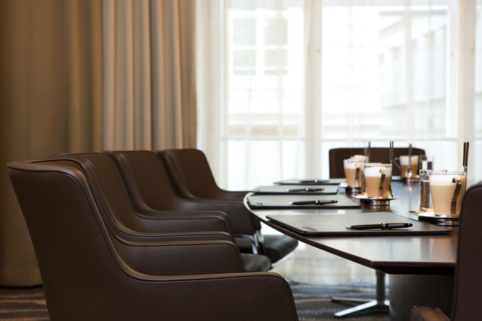 Imagen de los interiores del Hotel Steigenberger Herrenhof. Foto 9