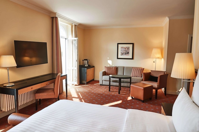 Imagen de la habitación del Hotel Steigenberger Icon Grandhotel Belvédère. Foto 7