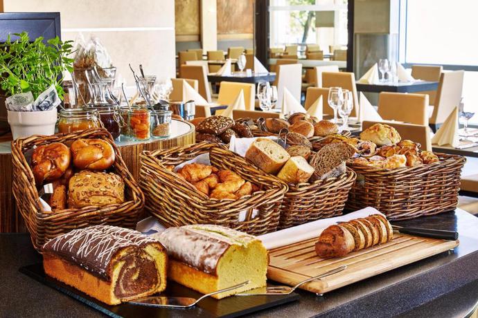 Imagen del bar/restaurante del Hotel Steigenberger K&ouml;ln. Foto 3