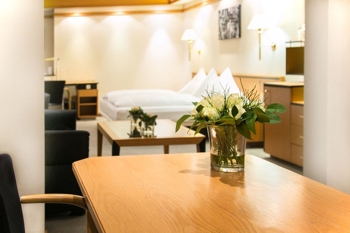 Imagen de la habitación del Hotel Steigenberger Köln. Foto 6