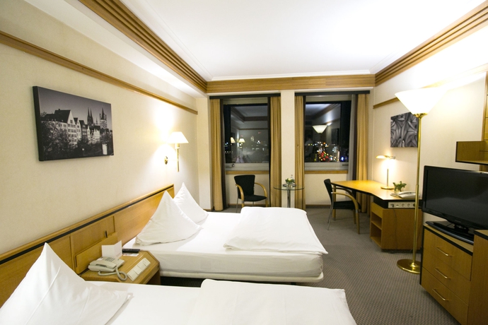 Imagen de la habitación del Hotel Steigenberger Köln. Foto 7