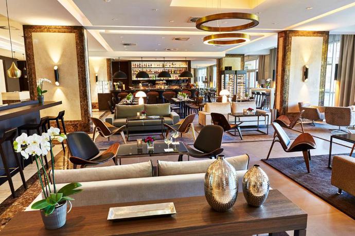 Imagen de los interiores del Hotel Steigenberger K&ouml;ln. Foto 13