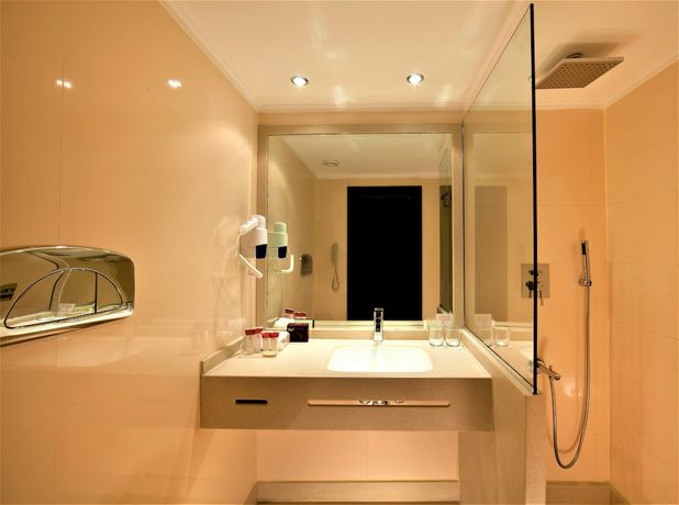 Imagen de la habitación del Hotel Steigenberger Legacy Nile Cruise - Every Monday 07 And 04 Nights From Luxor - Every Friday 03 Nights. Foto 7