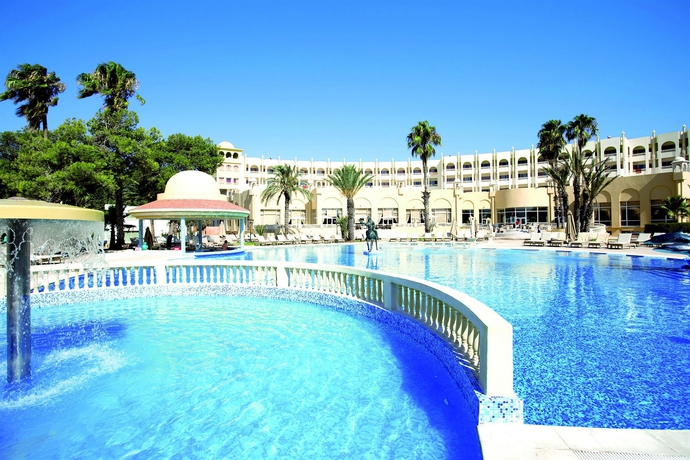 Imagen de la piscina del Hotel Steigenberger Marhaba Thalasso. Foto 14