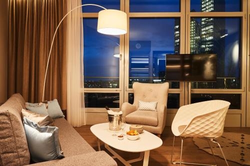 Imagen de la habitación del Hotel Steigenberger München. Foto 10