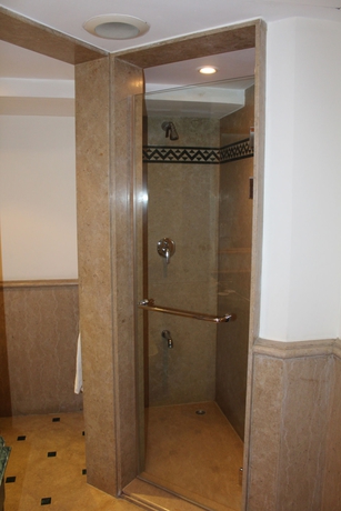 Imagen de la habitación del Hotel Steigenberger Nile Palace. Foto 3