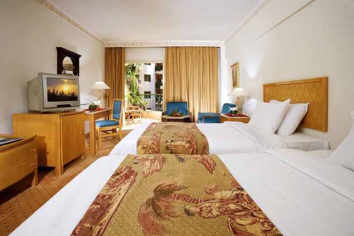 Imagen de la habitación del Hotel Steigenberger Nile Palace. Foto 7