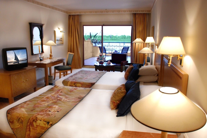 Imagen de la habitación del Hotel Steigenberger Nile Palace. Foto 8