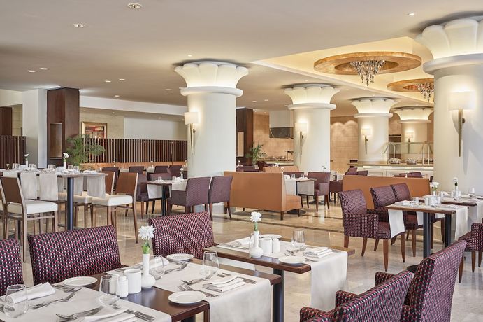 Imagen del bar/restaurante del Hotel Steigenberger Pyramids Cairo. Foto 3