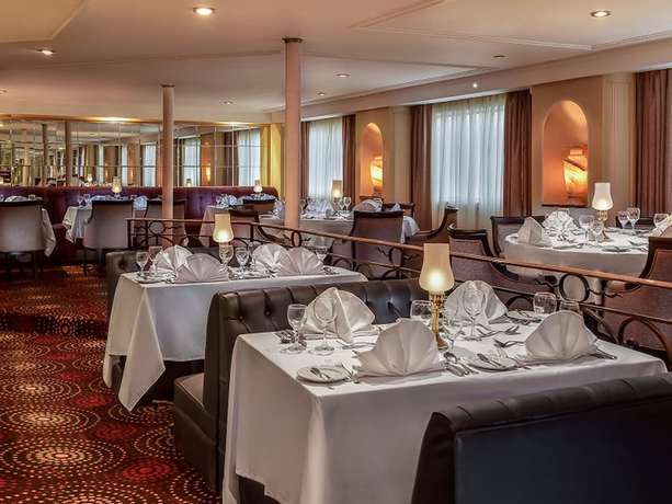 Imagen del bar/restaurante del Hotel Steigenberger Regency Nile Cruise - Every Saturday From Luxor For 07 And 04 Nights - Every Wednesday. Foto 3