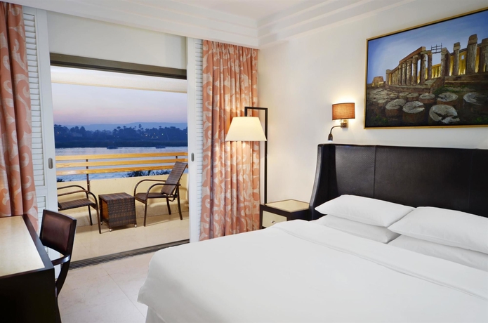 Imagen de la habitación del Hotel Steigenberger Resort Achti. Foto 8