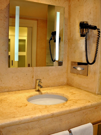 Imagen de la habitación del Hotel Steigenberger Resort Achti. Foto 9