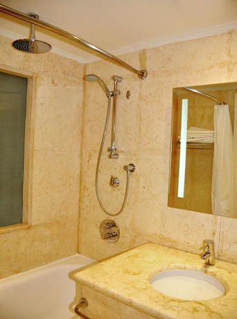 Imagen de la habitación del Hotel Steigenberger Resort Achti. Foto 10