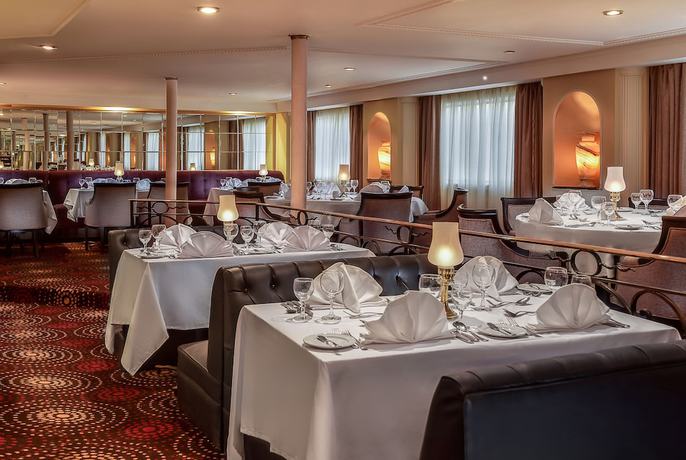 Imagen del bar/restaurante del Hotel Steigenberger Royale Nile Cruise - Every Thursday From Luxor For 07 And 04 Nights - Every Monday Fro. Foto 5