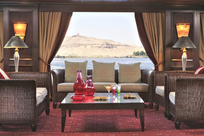 Imagen del bar/restaurante del Hotel Steigenberger Senator Nile Cruise - Every Monday from Luxor for 04 Nights and Every Friday from Awan. Foto 6
