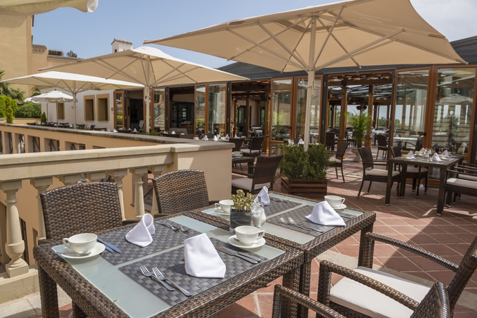 Imagen del bar/restaurante del Hotel Steigenberger and Resort Camp De Mar. Foto 5