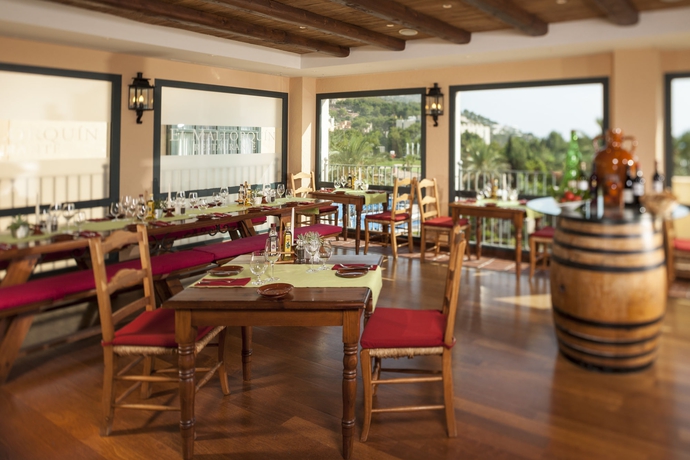 Imagen del bar/restaurante del Hotel Steigenberger and Resort Camp De Mar. Foto 6