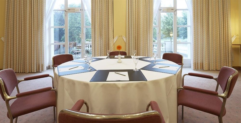 Imagen de los interiores del Hotel Steigenberger and Spa Bad Pyrmont. Foto 11