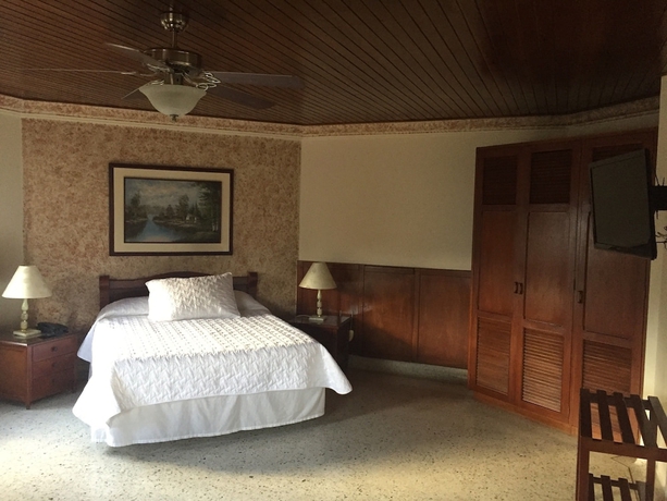 Imagen de la habitación del Hotel Stein Colonial. Foto 9