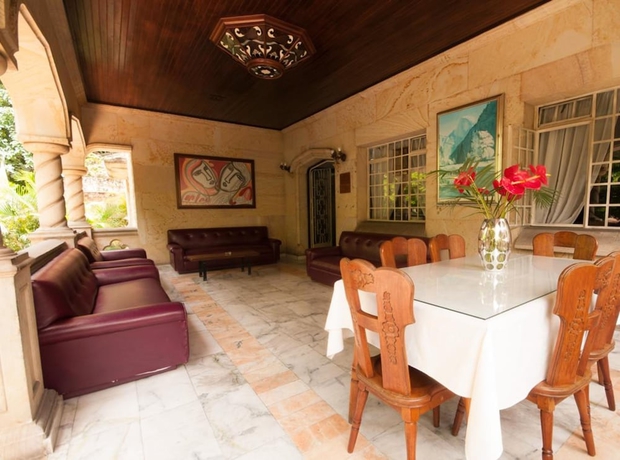 Imagen de los interiores del Hotel Stein Colonial. Foto 19