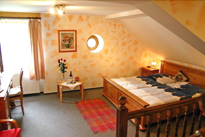 Imagen de la habitación del Hotel Stein. Foto 3