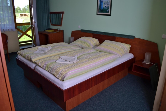 Imagen de la habitación del Hotel Stein. Foto 4