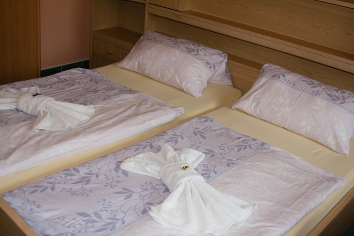 Imagen de la habitación del Hotel Stein. Foto 14