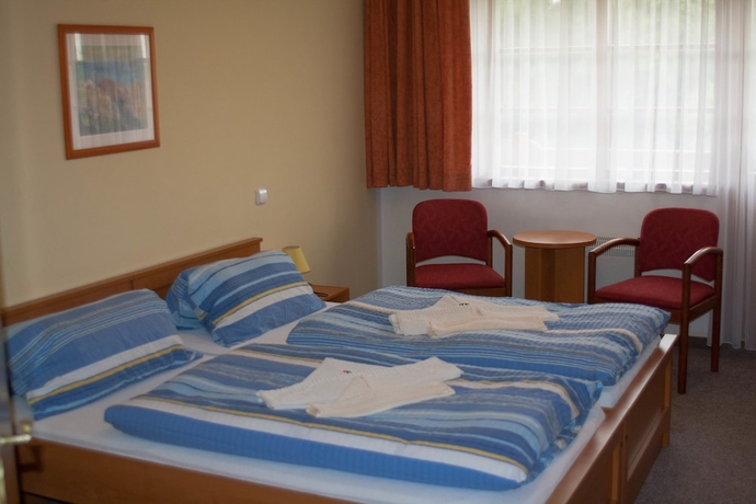 Imagen de la habitación del Hotel Stein. Foto 16