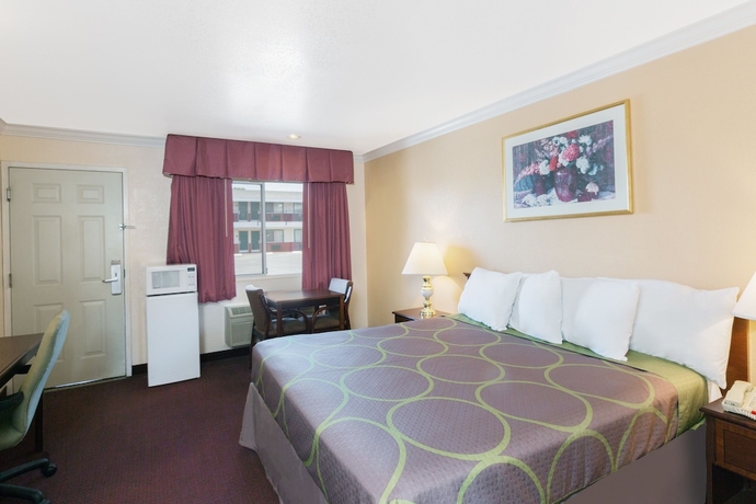 Imagen de la habitación del Hotel Steinbeck Lodge. Foto 5