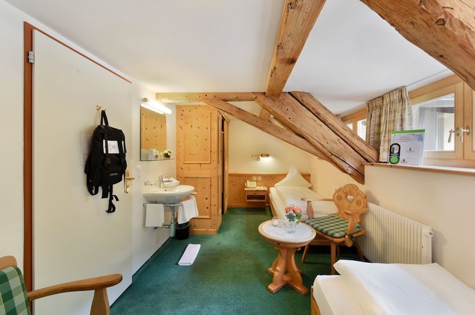 Imagen de la habitación del Hotel Steinbock, PONTRESINA. Foto 11