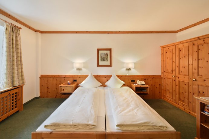Imagen de la habitación del Hotel Steinbock, PONTRESINA. Foto 14