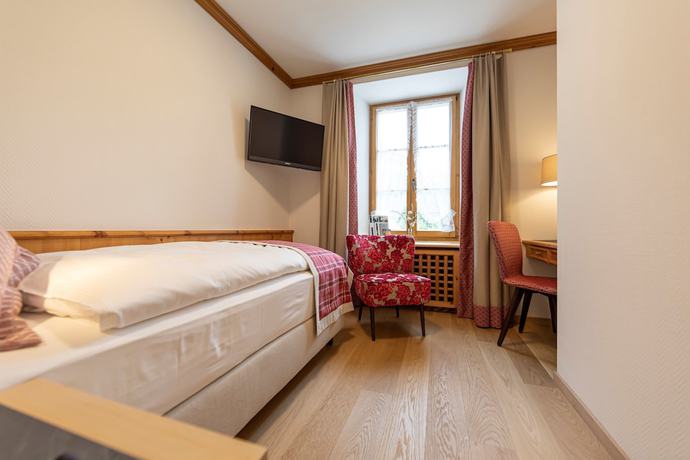 Imagen de la habitación del Hotel Steinbock, PONTRESINA. Foto 18