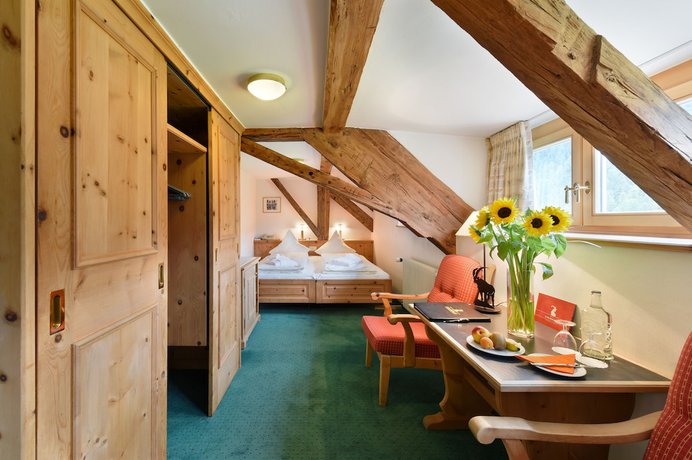 Imagen de la habitación del Hotel Steinbock, PONTRESINA. Foto 19