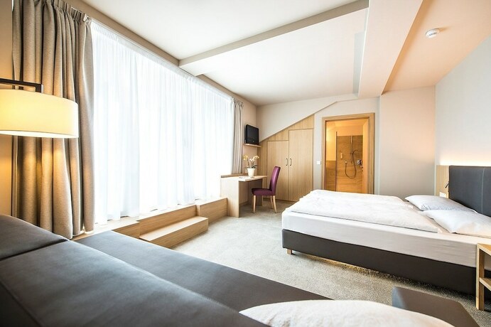 Imagen de la habitación del Hotel Steiner. Foto 20