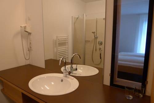 Imagen de la habitación del Hotel Steinhauswirt. Foto 4