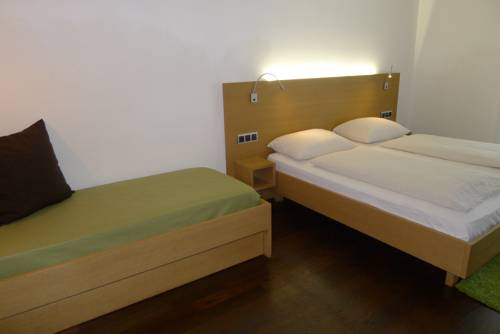 Imagen de la habitación del Hotel Steinhauswirt. Foto 14