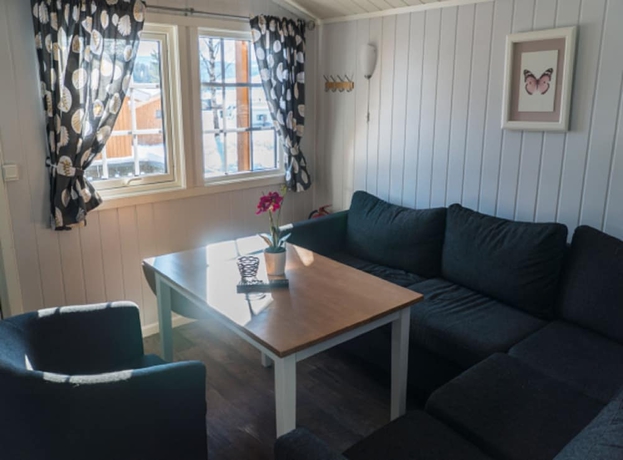 Imagen de la habitación del Hotel Steinvik Camping. Foto 8