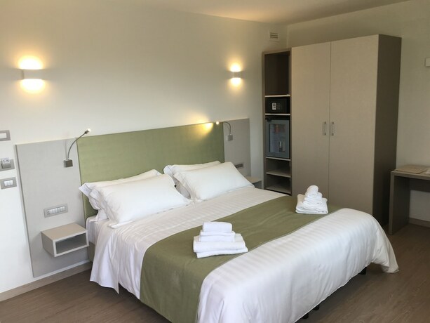 Imagen de la habitación del Hotel Stele di Nora. Foto 12