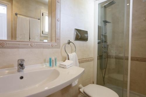 Imagen de la habitación del Hotel Stelia Mare Boutique. Foto 6