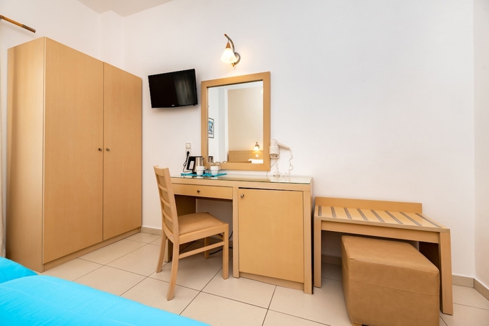 Imagen de la habitación del Hotel Stelios Place, Perissa-Perivolos. Foto 3